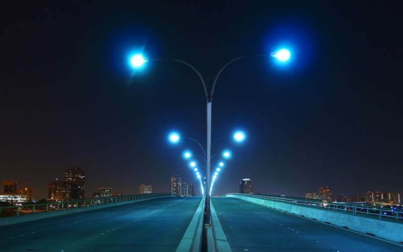 Chon Den Duong Led Thong Minh